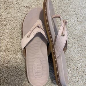 Sperry Women’s Pink Thong Sandals
